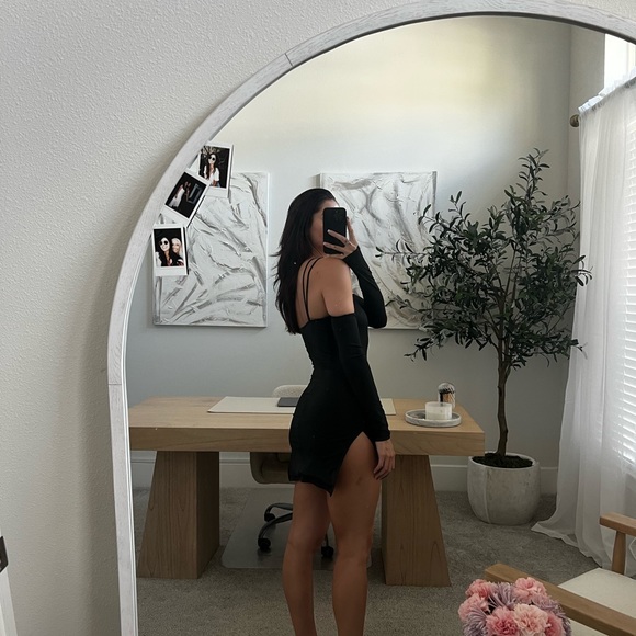 Black strappy long sleeve dress - Picture 3 of 7